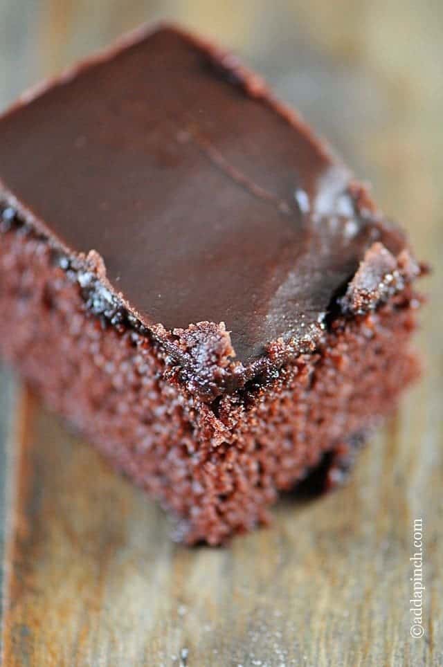 The Best Simple Chocolate Cake with Addictive Fudge Icing